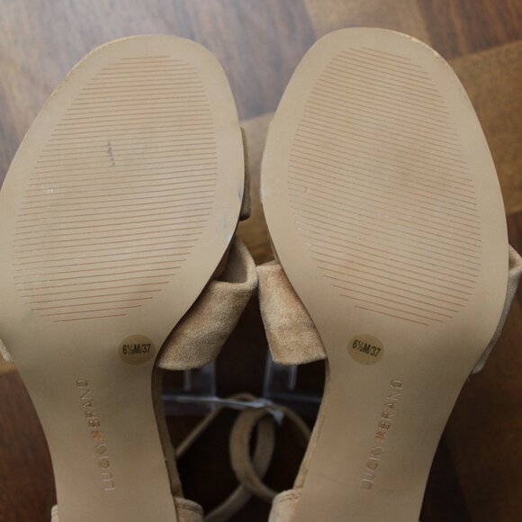 Lucky Brand Tan Knot Suede Stacked Heel Nacito Sandals - Picture 13 of 16